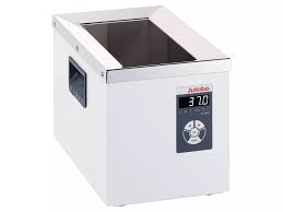 Julabo  PURA 4 Water bath for a working temperature range from +18 °C to +99.9 °C European. - Lab supply international 